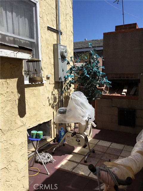 Detail Gallery Image 20 of 39 For 6001 4th Ave, Los Angeles,  CA 90043 - 2 Beds | 1 Baths