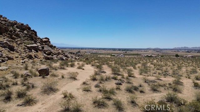 40 Ottawa Road / Mustang SE Corner, Apple Valley CA: https://media.crmls.org/medias/c84c636a-97f1-4b3c-8d29-ca1182f6f1a0.jpg