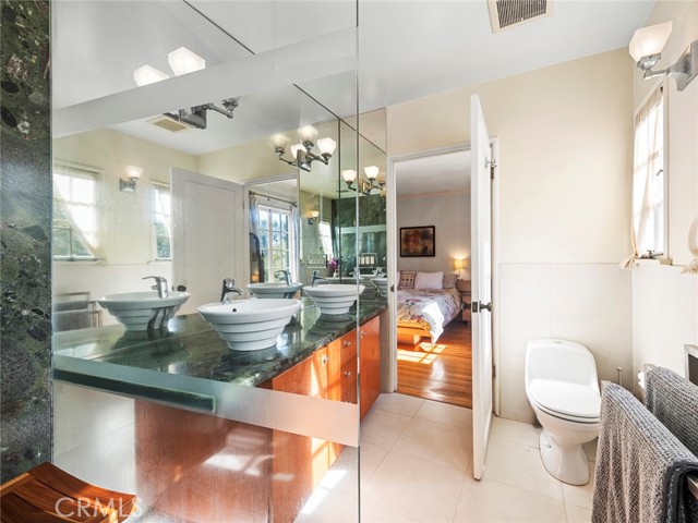 1624 Arboles Drive, Glendale CA: https://media.crmls.org/medias/c84c812f-4382-4127-975e-5884012412da.jpg