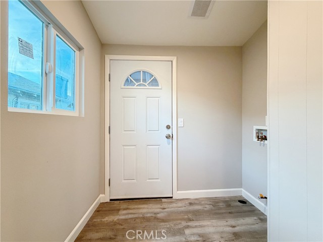 Detail Gallery Image 7 of 10 For 516 E D St #B,  Ontario,  CA 91764 - 2 Beds | 1 Baths