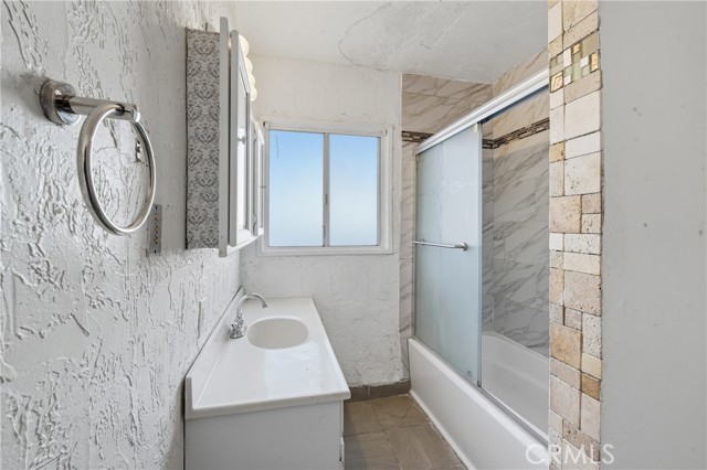 Detail Gallery Image 24 of 33 For 12318 Halo, Lynwood,  CA 90262 - 3 Beds | 2 Baths