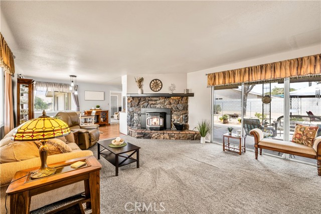 Detail Gallery Image 6 of 60 For 6919 Lennox Ave, Yucca Valley,  CA 92284 - 3 Beds | 2 Baths