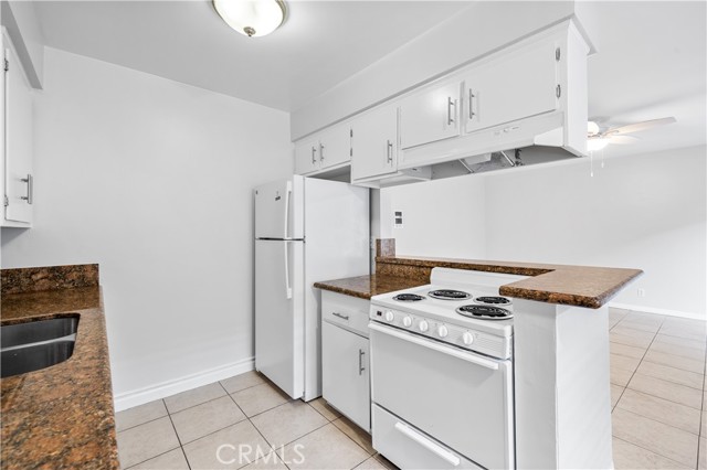 Detail Gallery Image 1 of 11 For 912 Gladys Ave #2,  Long Beach,  CA 90804 - 2 Beds | 1 Baths