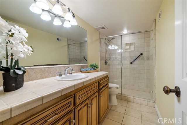 484 S Euclid Avenue, Pasadena CA: https://media.crmls.org/medias/c84d5bb7-ac7b-4c65-a831-9bce8ad6526c.jpg