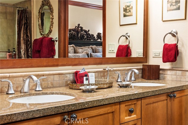 Detail Gallery Image 9 of 38 For 400 Resort Rd #701,  –,  CA 96146 - 2 Beds | 2 Baths