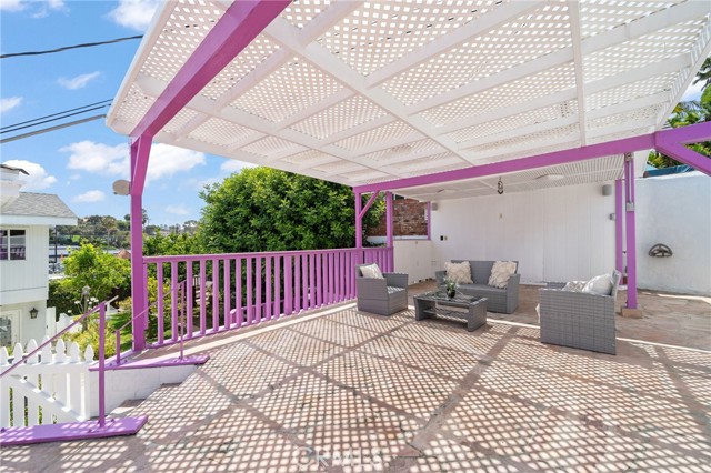 400 Campdell Street, Playa del Rey CA: https://media.crmls.org/medias/c84e44ba-7b62-416a-a64d-51a81598a8e9.jpg