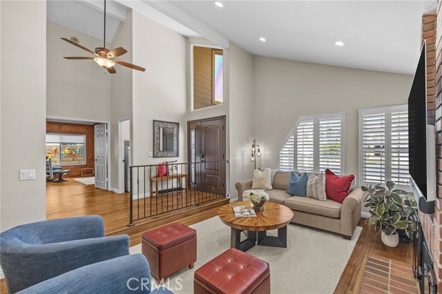 4 Ribera, Irvine CA: https://media.crmls.org/medias/c84ee7f3-03de-41aa-bfeb-333dd947ef0b.jpg