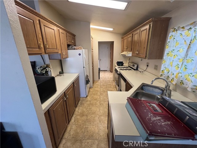 2494 W Main #4, Barstow, CA, 92311 2494 W Main #4, Barstow, CA, 92311