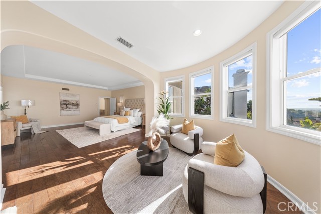 3 Vincennes, Newport Coast CA: https://media.crmls.org/medias/c84fdc28-76ea-4548-867e-c65b81bc9d68.jpg