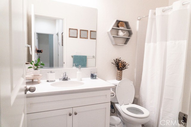 Detail Gallery Image 13 of 22 For 2467 Lake St, Kingsburg,  CA 93631 - 3 Beds | 2 Baths