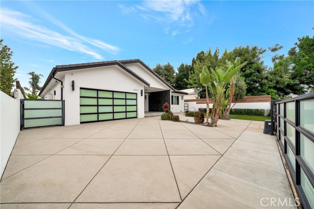 5622 Katherine, Sherman Oaks CA: https://media.crmls.org/medias/c8500ae4-ae92-430b-bea1-45c1aeffaf6e.jpg