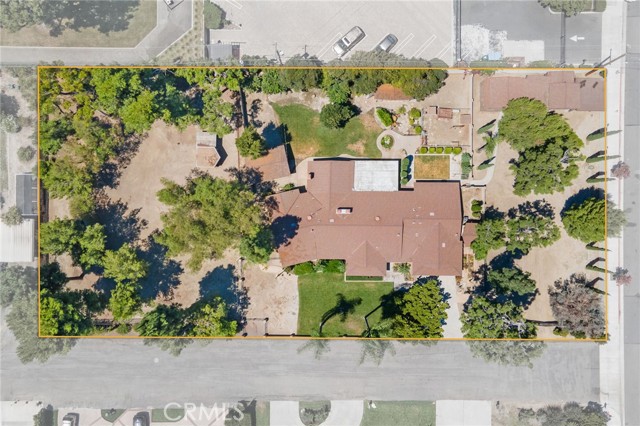 531 N Cherry Tree Lane, Anaheim CA: https://media.crmls.org/medias/c850443e-62b4-488d-94ca-49f768d6dff7.jpg