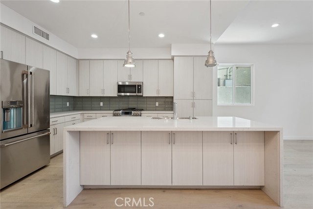 Detail Gallery Image 5 of 18 For 1746 Garfield Pl #101,  Los Angeles,  CA 90028 - 2 Beds | 2/1 Baths