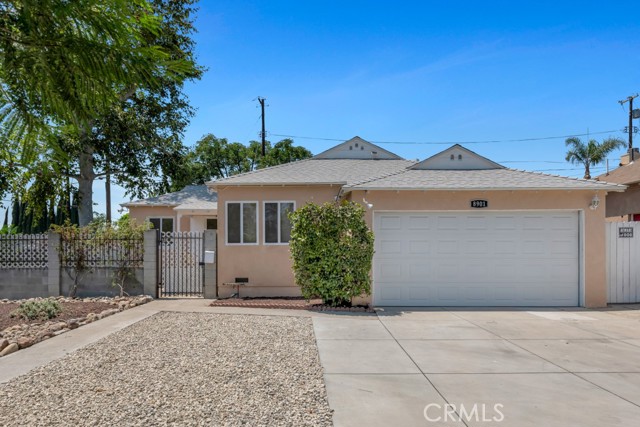 8901 Amigo Avenue, Northridge CA: https://media.crmls.org/medias/c851252a-86d1-4465-99d4-4c5980dd894c.jpg