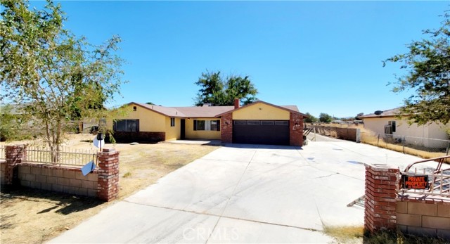 Detail Gallery Image 1 of 18 For 3324 E Avenue H8, Lancaster,  CA 93535 - 5 Beds | 2 Baths