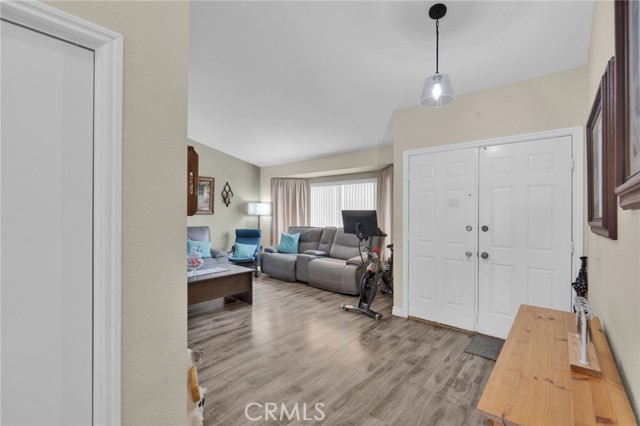 11359 Courtside, Victorville CA: https://media.crmls.org/medias/c853e433-0171-471e-93f2-4c3e3f99aa27.jpg