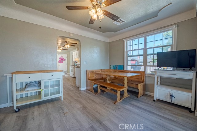 Detail Gallery Image 12 of 34 For 2415 E Childs Ave, Merced,  CA 95341 - 5 Beds | 2 Baths