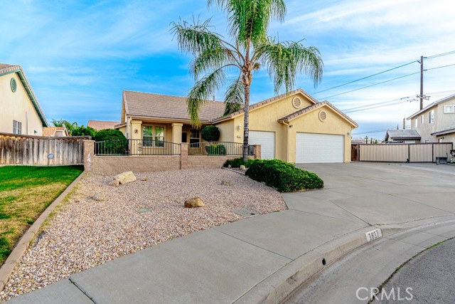 Detail Gallery Image 3 of 41 For 1817 Rue Chablis, San Jacinto,  CA 92583 - 3 Beds | 2 Baths