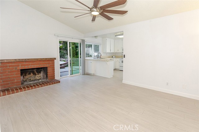 Detail Gallery Image 14 of 45 For 11685 Amigo Ave, Porter Ranch,  CA 91326 - 3 Beds | 2 Baths