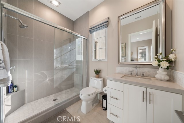 Detail Gallery Image 17 of 56 For 126 Bellini, Irvine,  CA 92602 - 4 Beds | 3/1 Baths