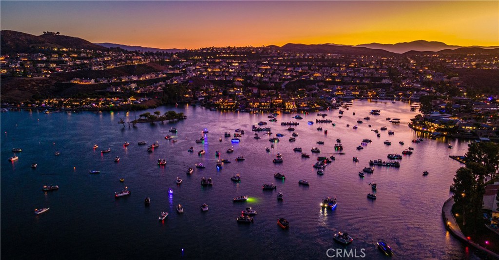 https://media.crmls.org/medias/c855bd2a-bfca-473a-b737-647ebc0aa7a1.jpg?preset=X-Large