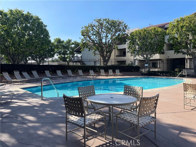 Detail Gallery Image 24 of 27 For 21372 Brookhurst St #123,  Huntington Beach,  CA 92646 - 2 Beds | 2 Baths