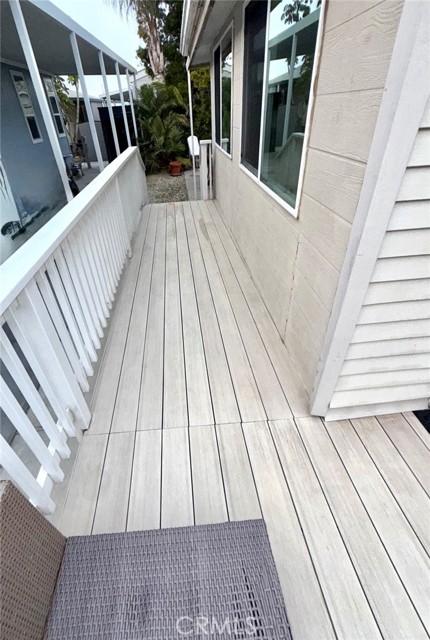 Detail Gallery Image 5 of 12 For 80 Huntington Street #712,  Huntington Beach,  CA 92646 - 2 Beds | 1 Baths