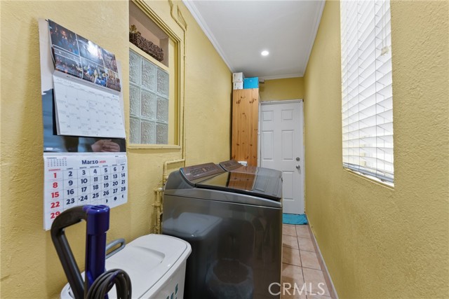 Detail Gallery Image 36 of 49 For 3812 Middlebury, Los Angeles,  CA 90004 - 3 Beds | 2/1 Baths