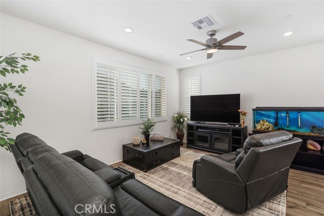 Detail Gallery Image 7 of 36 For 3150 Moab Ct, Jurupa Valley,  CA 92509 - 3 Beds | 2/1 Baths