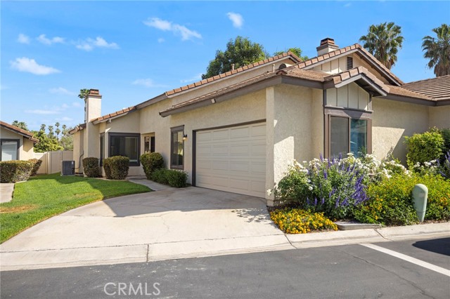 Detail Gallery Image 3 of 44 For 5050 Canyon Crest #7,  Riverside,  CA 92507 - 2 Beds | 2 Baths