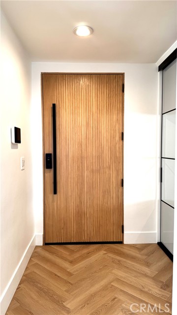 Detail Gallery Image 4 of 22 For 7414 Delco Ave, Canoga Park,  CA 91306 - 3 Beds | 2 Baths