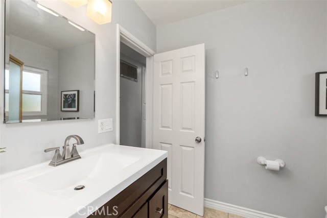 Detail Gallery Image 22 of 39 For 1779 Kenwood Pl, Costa Mesa,  CA 92627 - 3 Beds | 2 Baths