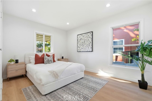 Detail Gallery Image 29 of 74 For 2140 N Rose St, Burbank,  CA 91505 - 5 Beds | 3/1 Baths