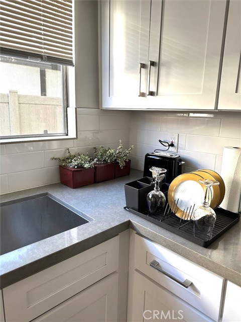 Detail Gallery Image 7 of 25 For 15508 Williams St #E,  Tustin,  CA 92780 - 3 Beds | 2 Baths