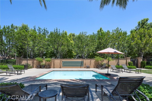 Detail Gallery Image 37 of 45 For 130 Overbrook, Irvine,  CA 92620 - 2 Beds | 2 Baths