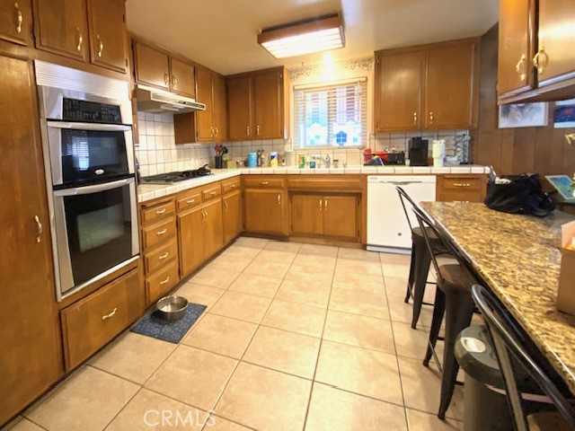 Detail Gallery Image 13 of 52 For 17134 Manzanita, Fontana,  CA 92335 - 3 Beds | 2 Baths