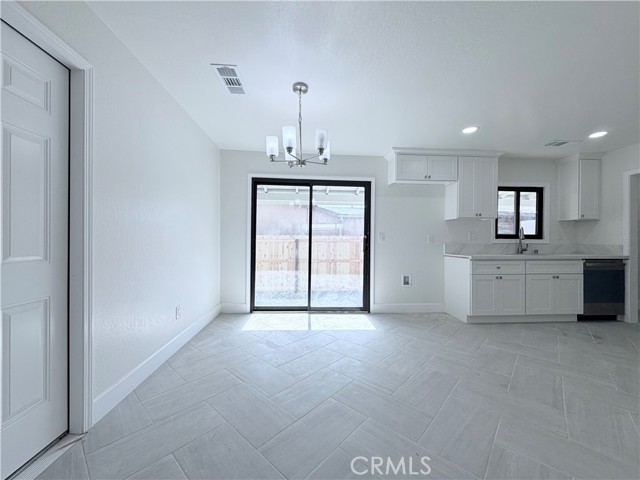 Detail Gallery Image 8 of 26 For 1810 Lucerne, Dos Palos,  CA 93620 - 3 Beds | 2 Baths