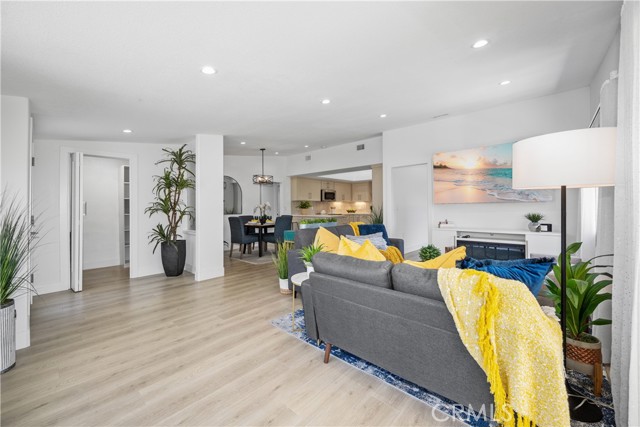 Detail Gallery Image 9 of 59 For 1360 Pelham Rd 69g,  Seal Beach,  CA 90740 - 2 Beds | 1/1 Baths