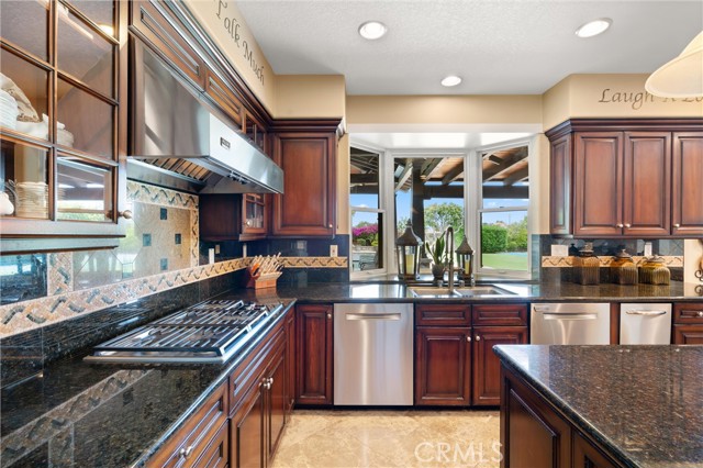 18912 Rockinghorse Lane, Huntington Beach CA: https://media.crmls.org/medias/c85d2ffb-3e3d-4c11-938e-34eb5b8012be.jpg