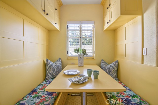 Detail Gallery Image 15 of 38 For 8246 4th St, Los Angeles,  CA 90048 - 2 Beds | 2 Baths