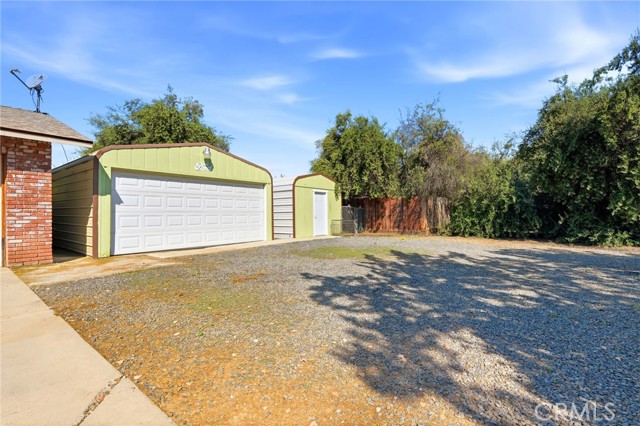 Detail Gallery Image 7 of 68 For 24053 Road 212, Lindsay,  CA 93247 - 3 Beds | 2 Baths