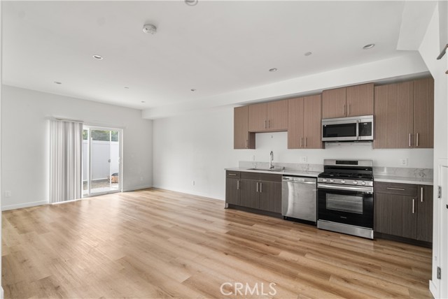 959 N Acacia, Compton CA: https://media.crmls.org/medias/c85e10f3-0cdf-4e1e-83ad-175f709c4319.jpg