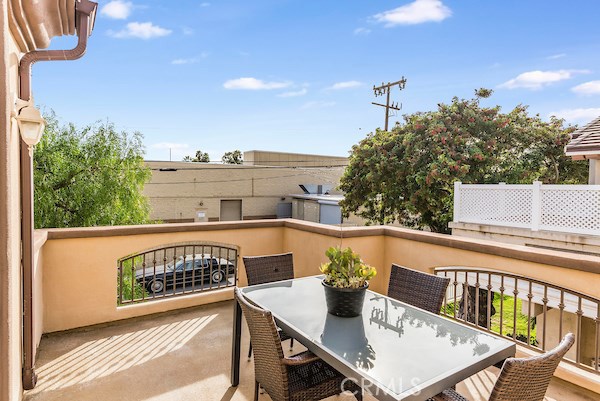 2113 Mathews Avenue, Redondo Beach, California 90278, 3 Bedrooms Bedrooms, ,2 BathroomsBathrooms,Residential,Sold,Mathews,SB18024022