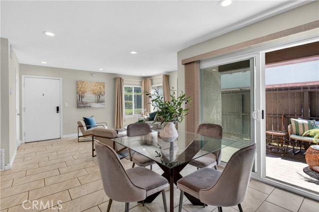 Detail Gallery Image 5 of 23 For 1000 S Citron #9,  Anaheim,  CA 92805 - 2 Beds | 2 Baths