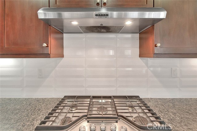 14180 Mountain Avenue, Chino CA: https://media.crmls.org/medias/c8600760-0d33-482b-b042-904f0e75dd42.jpg