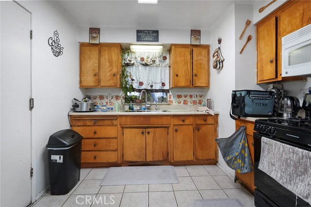 Detail Gallery Image 3 of 22 For 6700 Rex, Winton,  CA 95388 - 3 Beds | 2 Baths