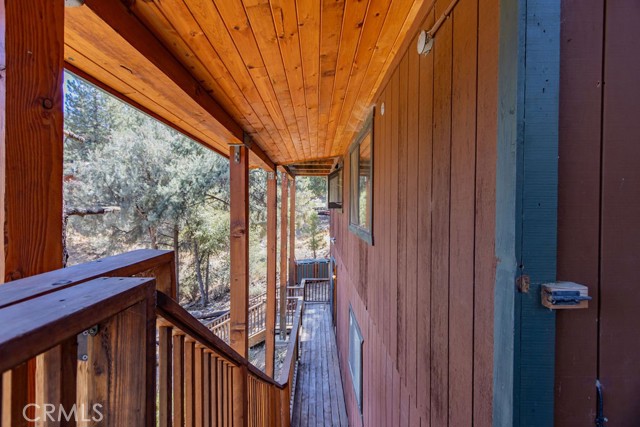 2208 Bernina, Pine Mountain Club CA: https://media.crmls.org/medias/c8615dda-8cdd-48d2-9ab5-89caed349ffd.jpg