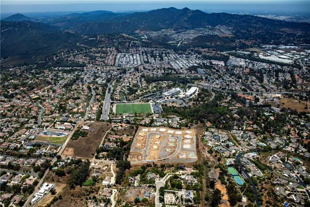 1351 Amanda Glen S, Escondido CA: https://media.crmls.org/medias/c8627aa8-37e9-4e1e-95c0-3395f7d42b42.jpg