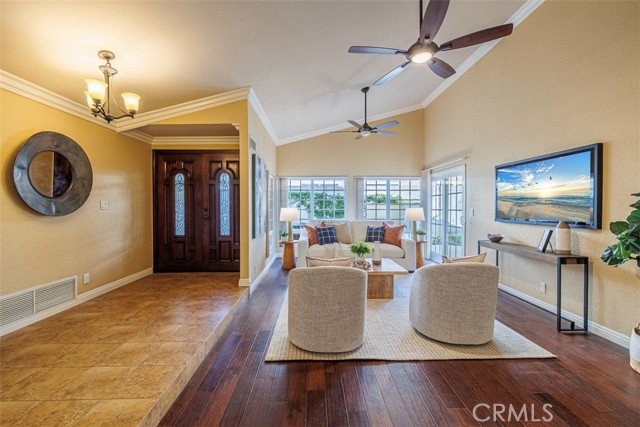 Detail Gallery Image 8 of 54 For 23372 Dune Mear Road, Lake Forest,  CA 92630 - 4 Beds | 2 Baths