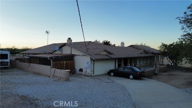 7236 Coyote Trail, Oak Hills CA: https://media.crmls.org/medias/c86324a7-c888-4f69-96cf-23beac472f4a.jpg
